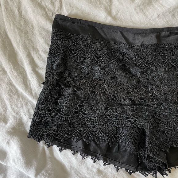 Sans Souci Black Layered Lace Short size XS - Picture 3 of 4